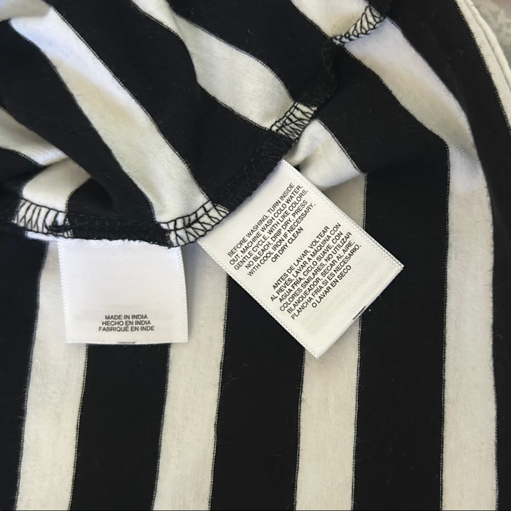 Anne Klein Black and White Top - Picture 7 of 7